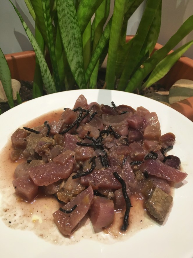 Estofado de raíces, tempeh y algas